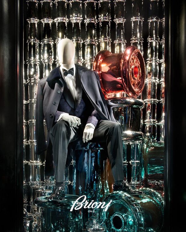 Brioni Windows display 