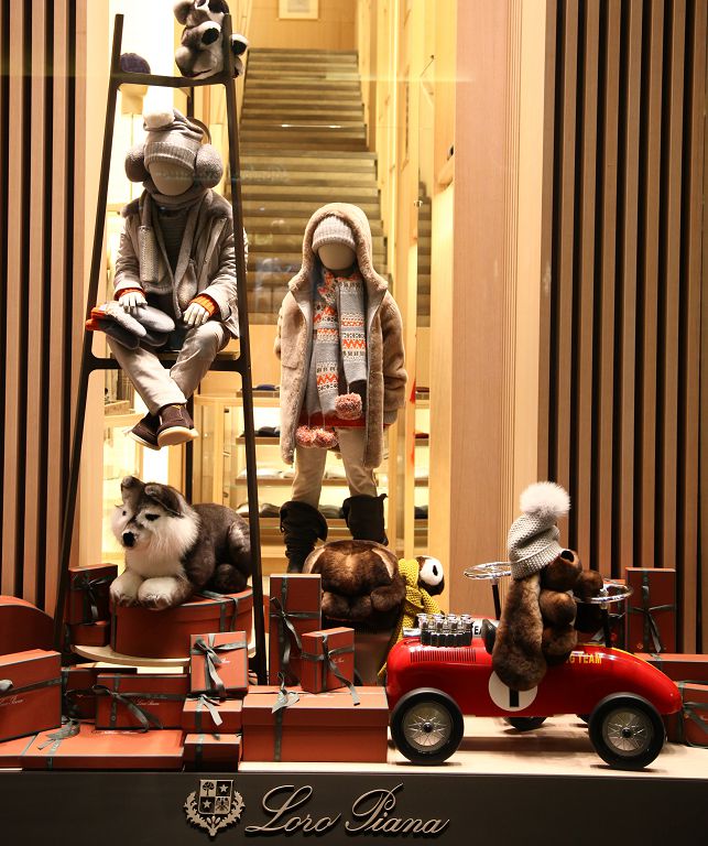 Loro Piana Christmas 2016